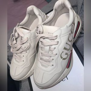 Rhyton Gucci Logo Leather Sneaker